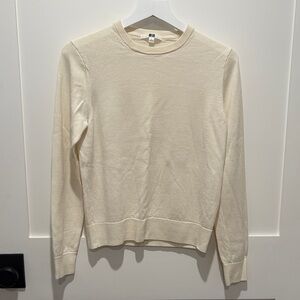 Uniqlo Cream Long Sleeve Sweater